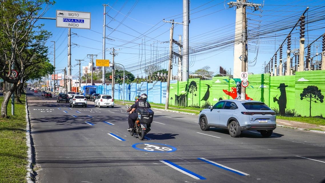 Entregue projeto experimental de motofaixa em Porto Alegre 1 Entregue projeto experimental de motofaixa em Porto Alegre