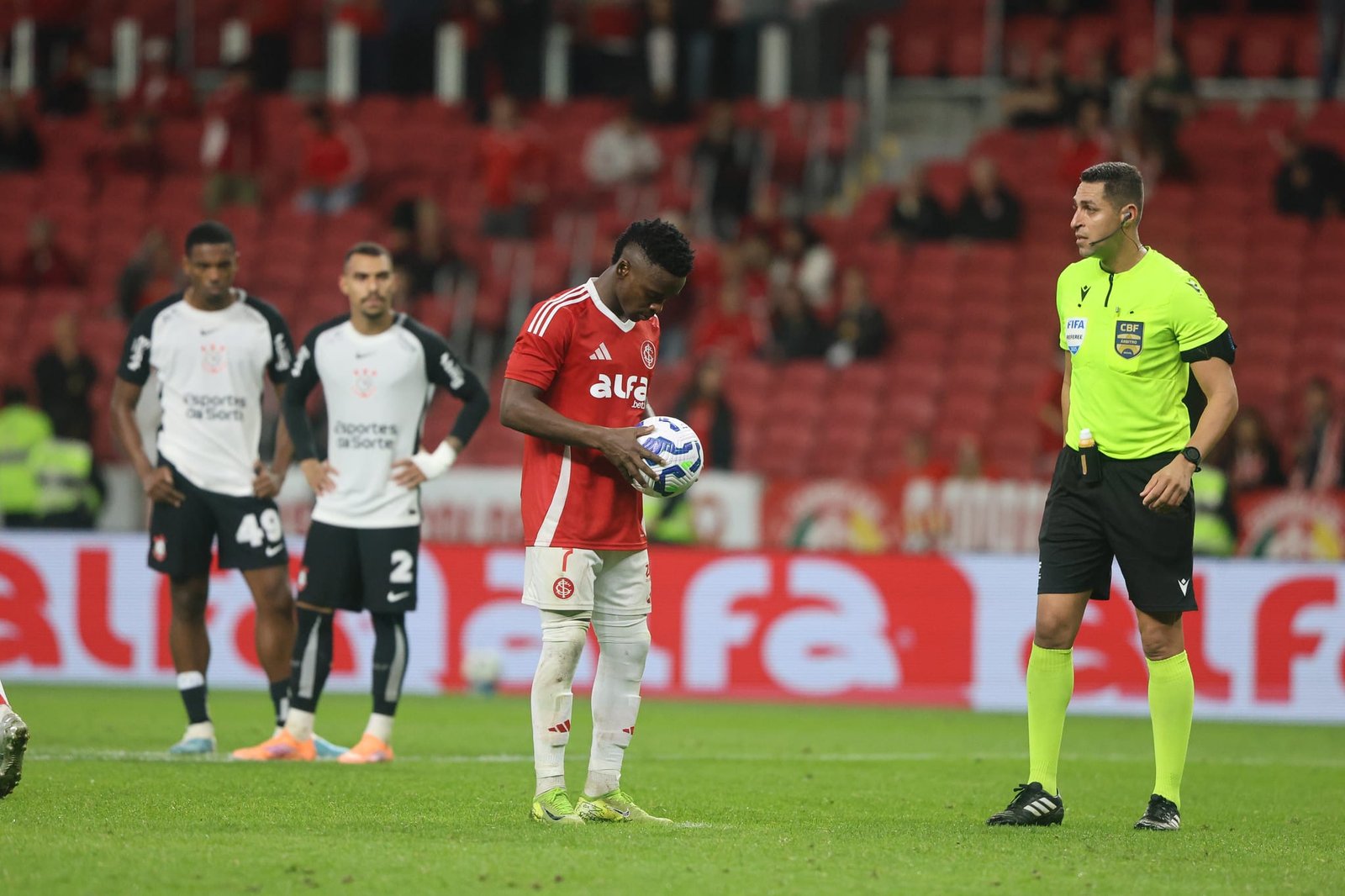 Inter empata com Corinthians e Ramón Díaz admite erro em substituição
