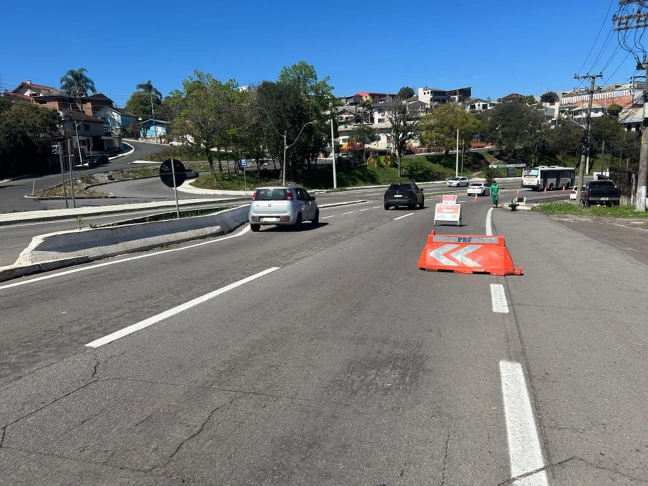 Obra causa alteração no trânsito em trecho da BR-116, em Caxias do Sul 4 Obra causa alteração no trânsito em trecho da BR-116, em Caxias do Sul