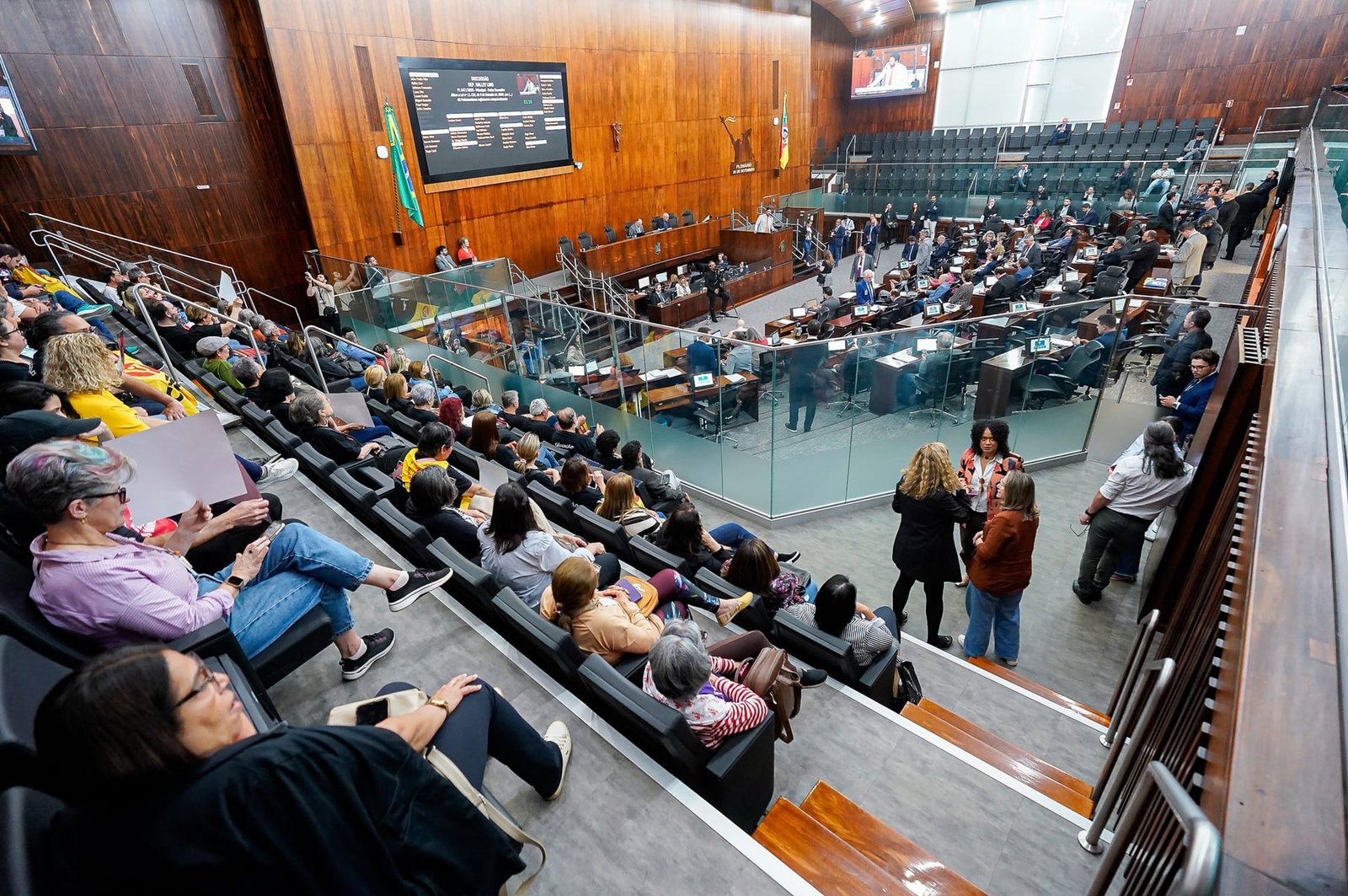 Assembleia gaúcha aprova projeto de bonificação para professores e alunos