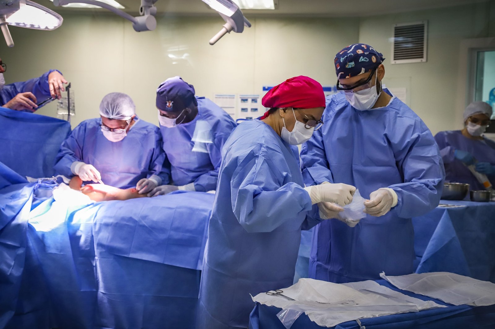 Hospital Pronto Socorro de Porto Alegre realiza primeiro transplante de membrana amniótica em criança 