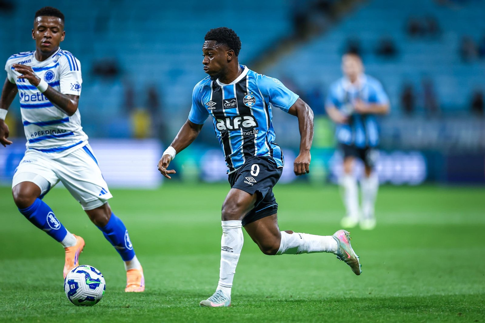 "Precisa de maturidade de equipe", diz Mano Menezes após Grêmio perder para o Cruzeiro 8 “Precisa de maturidade de equipe”, diz Mano Menezes após Grêmio perder para o Cruzeiro