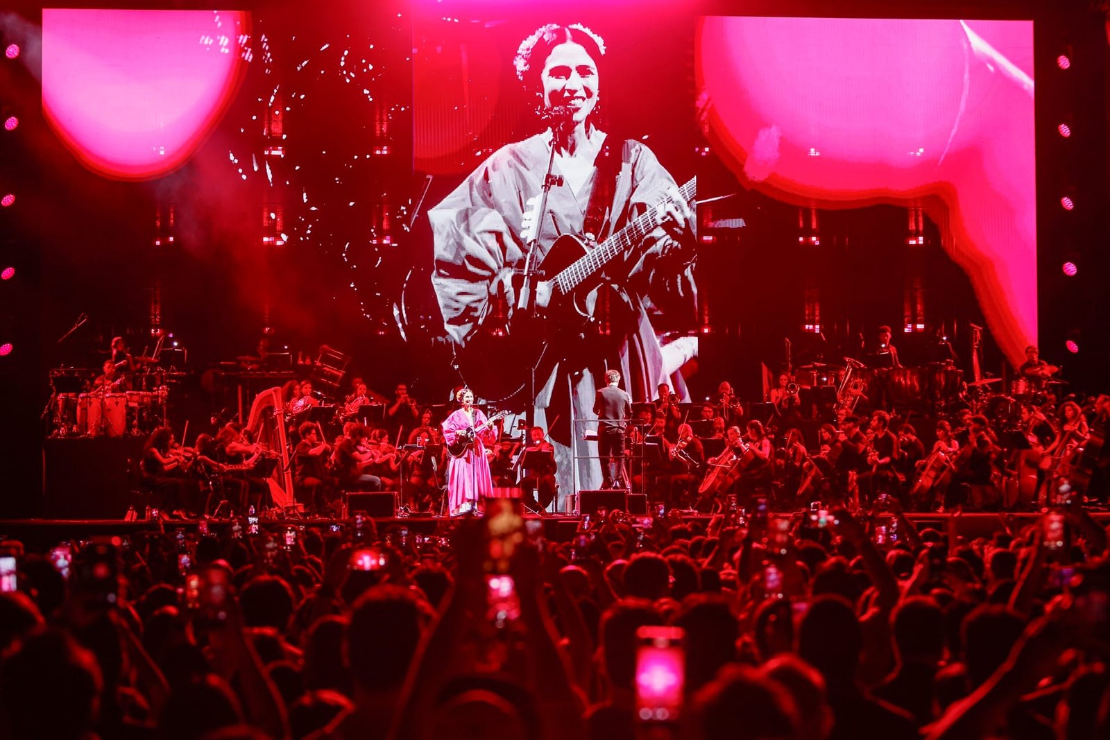 Acompanhada por uma orquestra sinfônica, Marisa Monte traz a turnê Phonica a Porto Alegre 11 Acompanhada por uma orquestra sinfônica, Marisa Monte traz a turnê Phonica a Porto Alegre