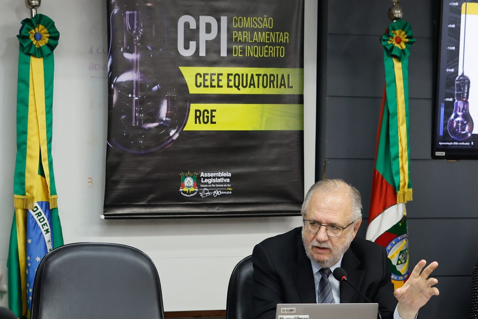 Agergs admite falta de estrutura para fiscalizar concessionárias de energia elétrica 6 Agergs admite falta de estrutura para fiscalizar concessionárias de energia elétrica