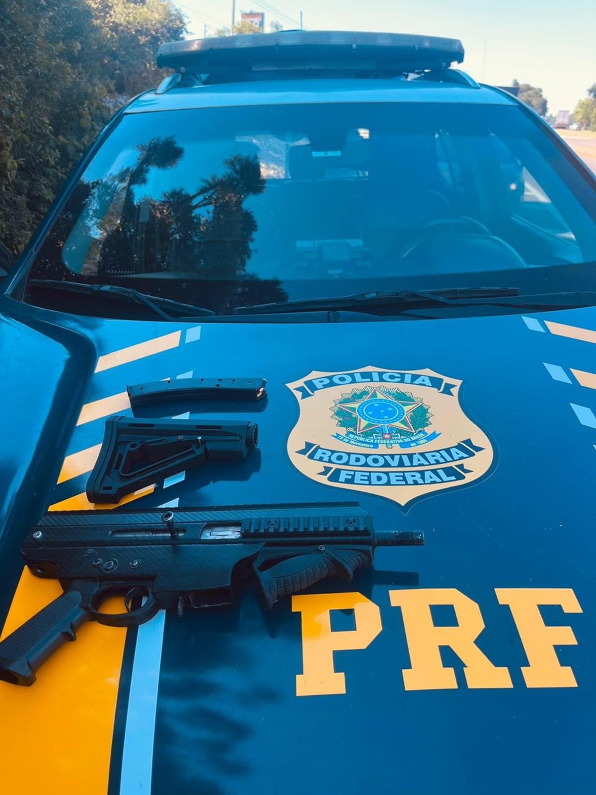 PRF prende homem com submetralhadora em Garibaldi