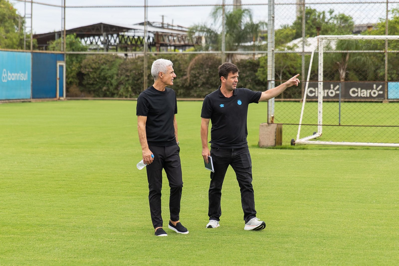 Grêmio: técnico Luís Castro conhece os centros de treinamentos do clube