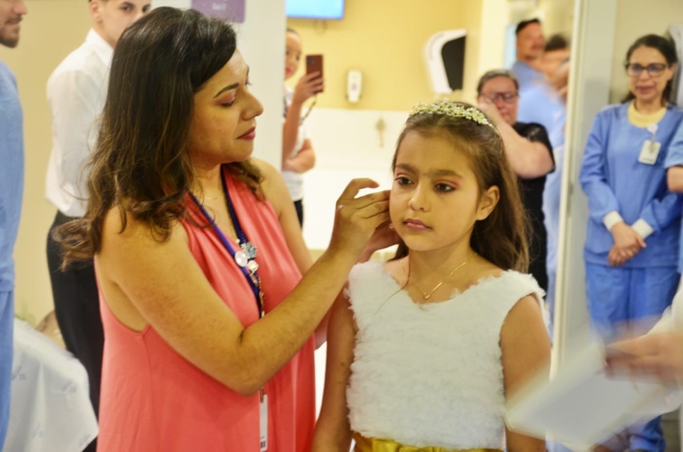 Equipe da Santa Casa realiza festa surpresa de 15 anos para paciente em tratamento renal 8 Equipe da Santa Casa realiza festa surpresa de 15 anos para paciente em tratamento renal