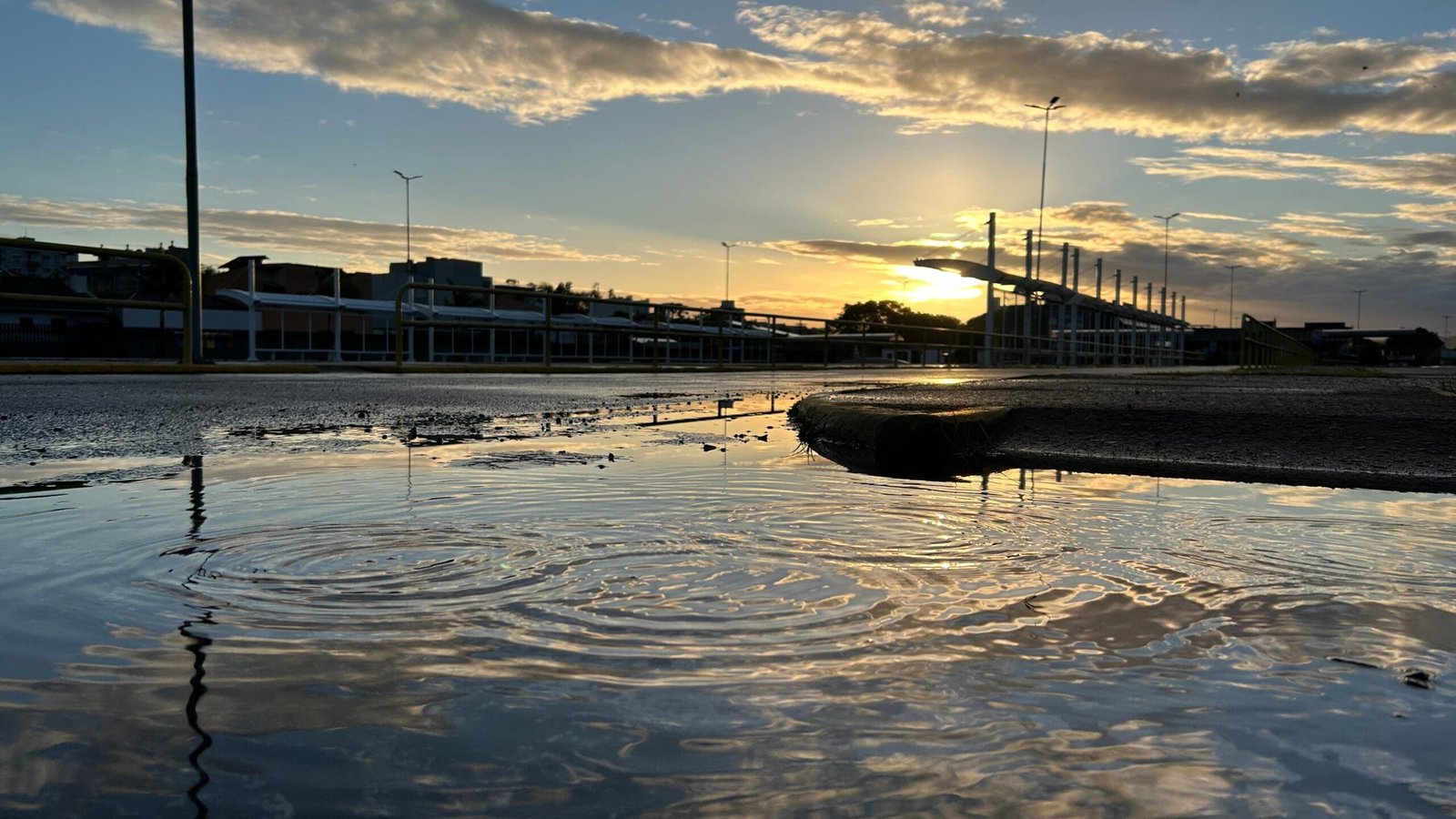 Tempo: nova onda de calor ganha força