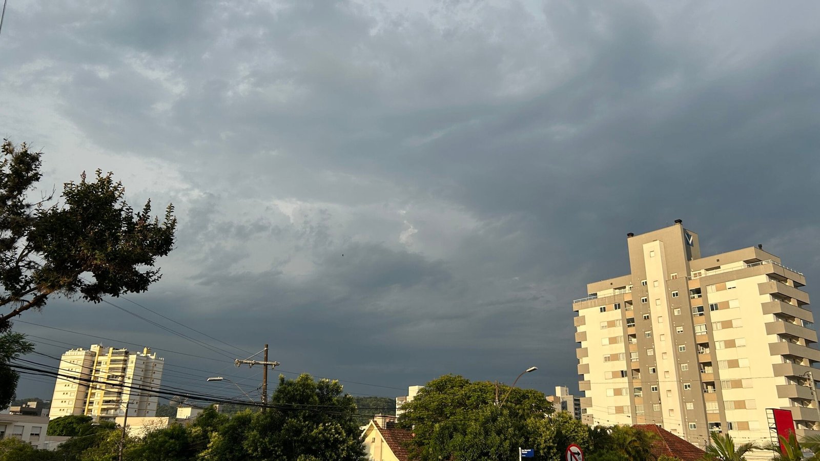 Defesa Civil alerta para risco de tempestade e granizo no RS 6 Defesa Civil alerta para risco de tempestade e granizo no RS