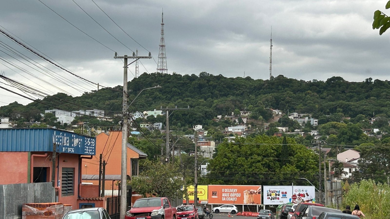 Domingo será marcado por tempo instável, calor e vento no RS 2 Domingo será marcado por tempo instável, calor e vento no RS