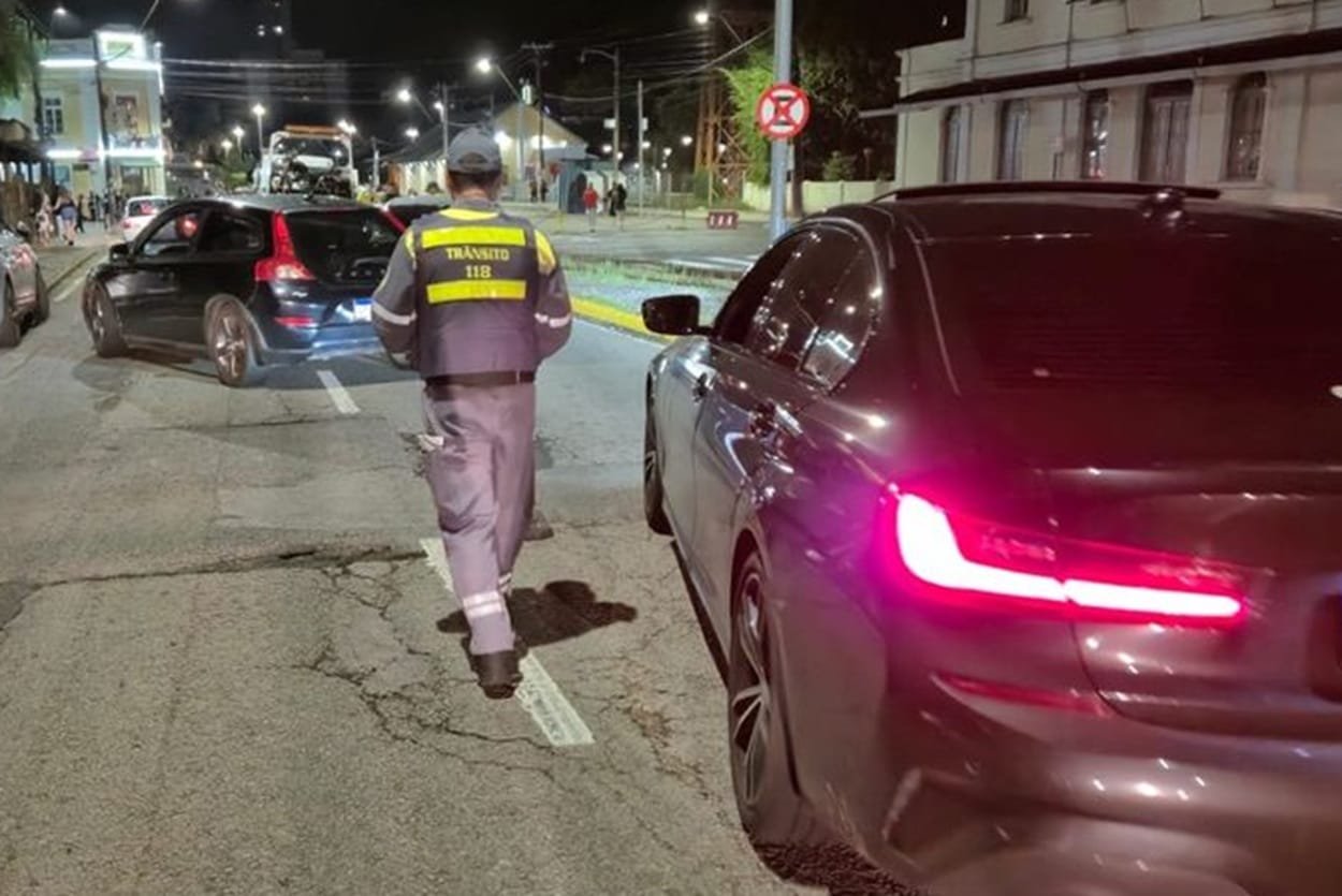 Fiscalização flagra 12 motoristas sob efeito de álcool em Caxias do Sul