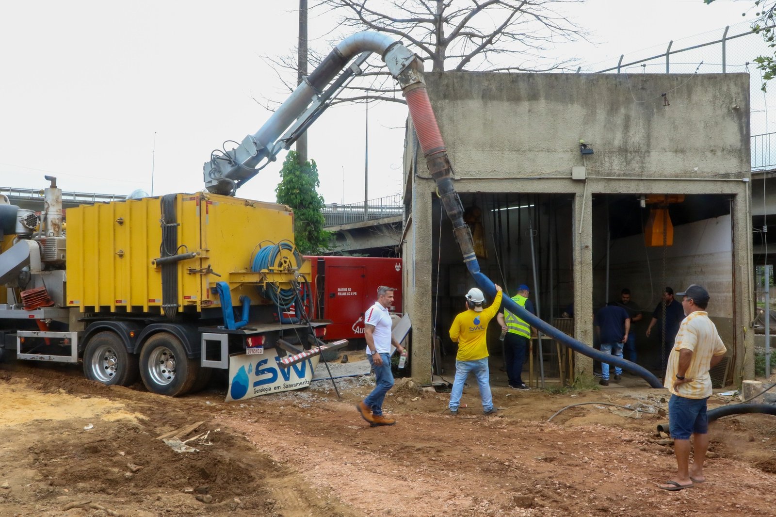 Prefeitura de Porto Alegre e Trensurb formalizam cooperação para operar casa de bombas