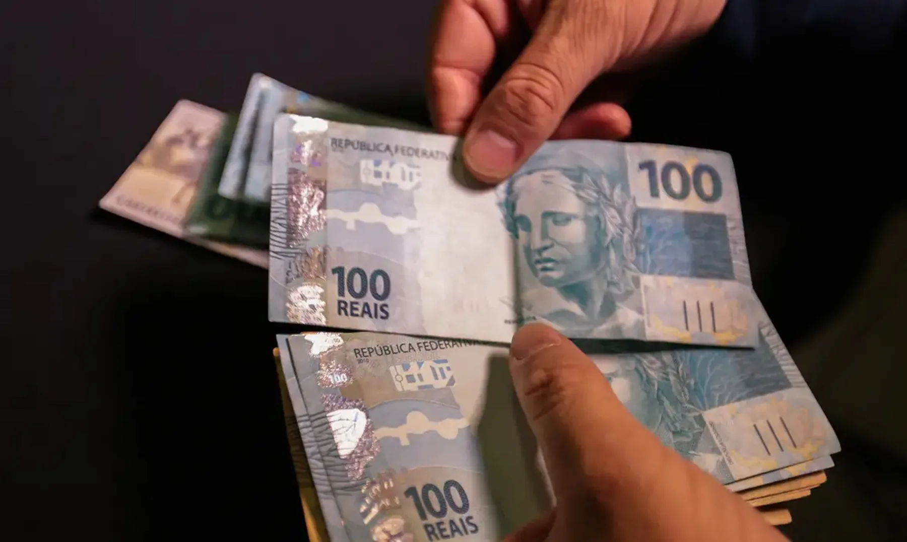 Renegociação de dívidas com uso do FGTS terá início em 25 de maio 1 dinheiro