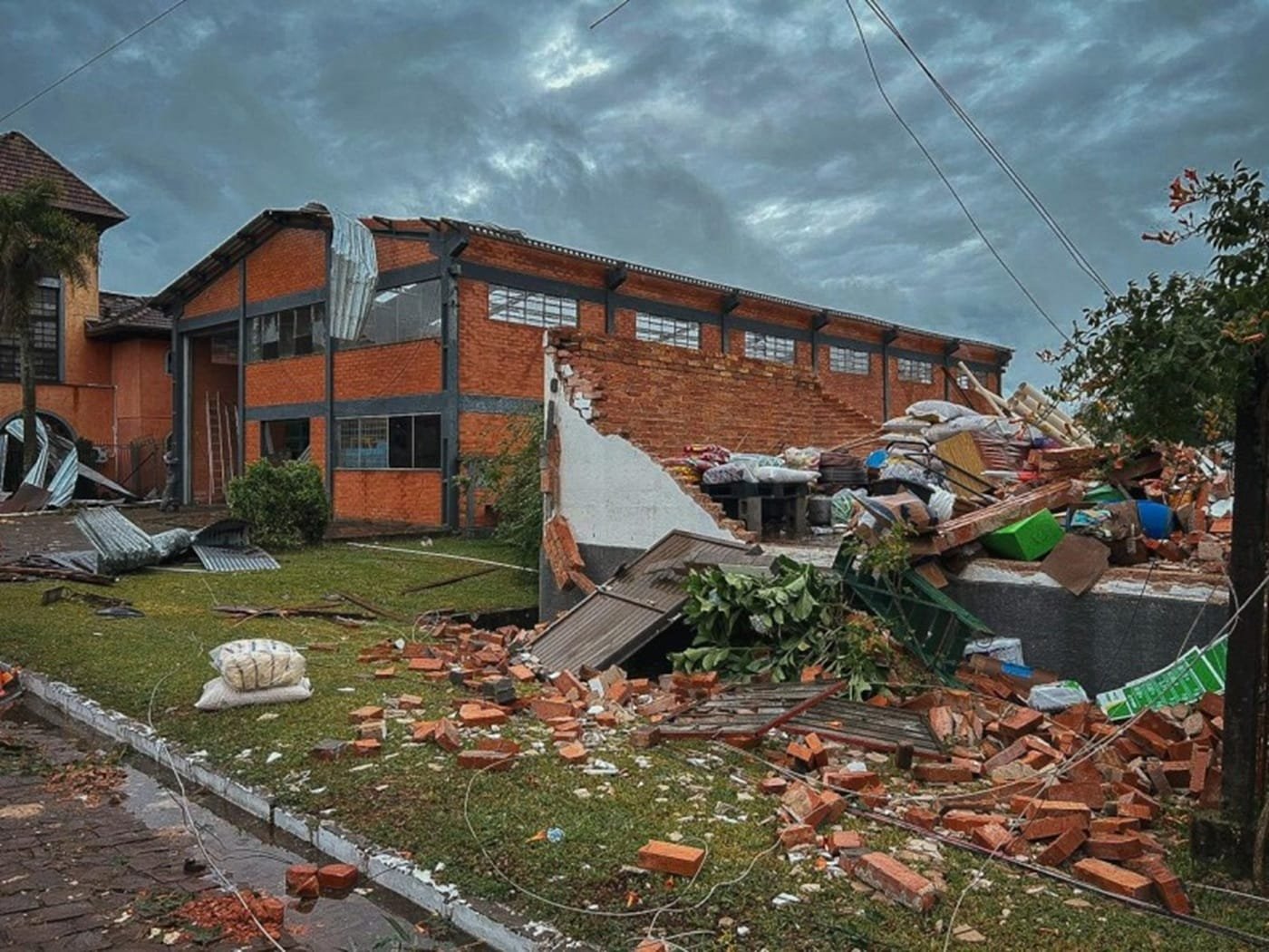 Defesa Civil do RS confirma tornado em Flores da Cunha