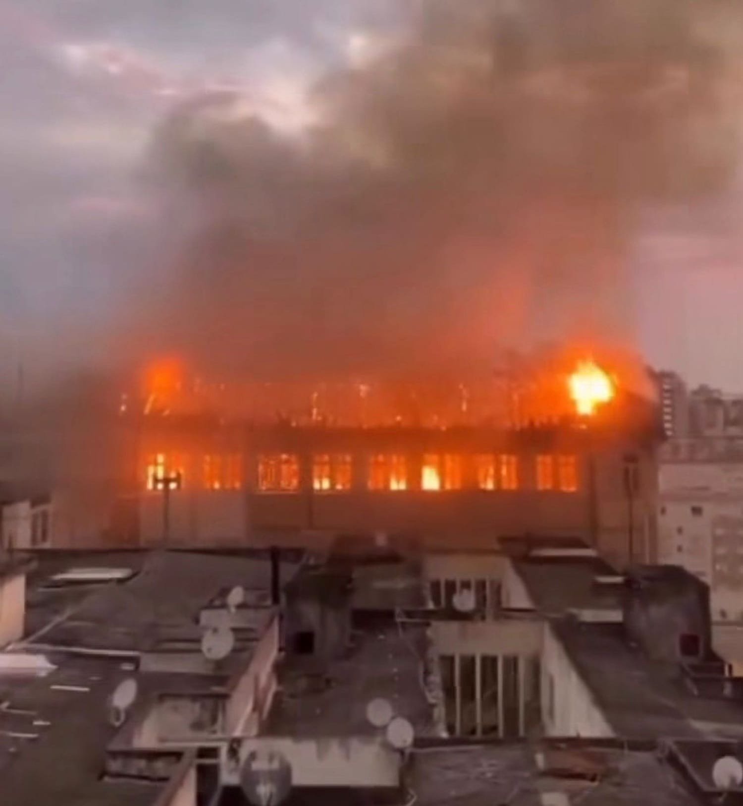 Incêndio em Santa Maria atinge Colégio Marista 2 Incêndio em Santa Maria atinge Colégio Marista