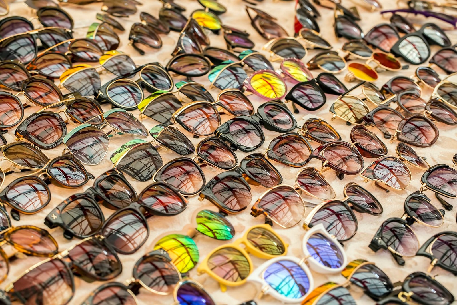 Óculos de sol falsificados: um risco invisível para a saúde dos olhos