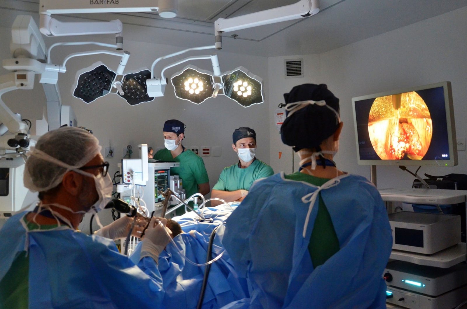 Santa Casa realiza primeiros procedimentos com tecnologia de laser azul na laringe