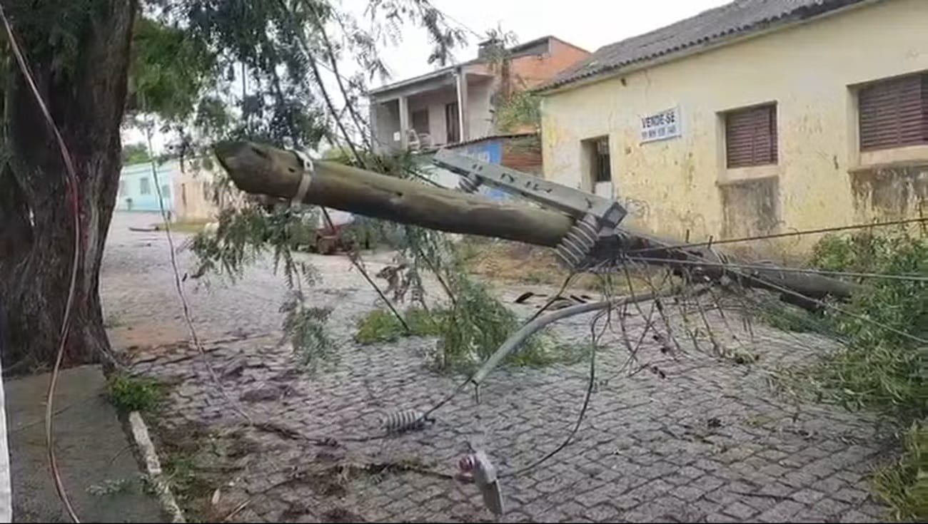 Vendaval provoca estragos em Encruzilhada do Sul