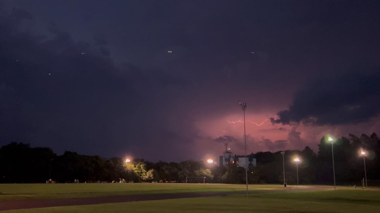Defesa Civil alerta para risco de chuva forte e vento em parte do RS
