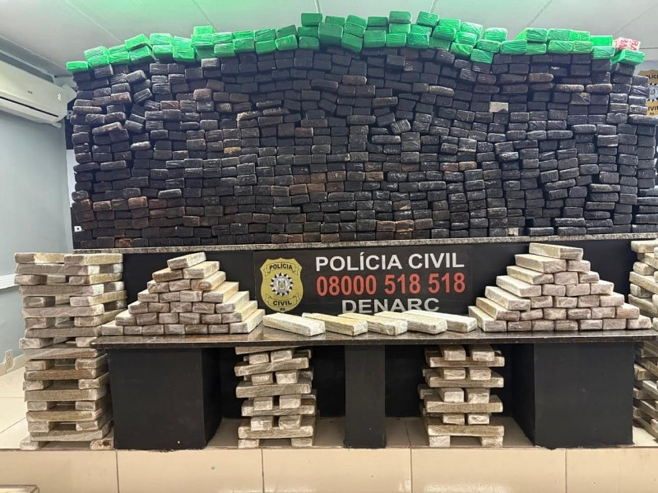 Polícia Civil apreende quase 600 kg de maconha em Alvorada 2 Polícia Civil apreende quase 600 kg de maconha em Alvorada