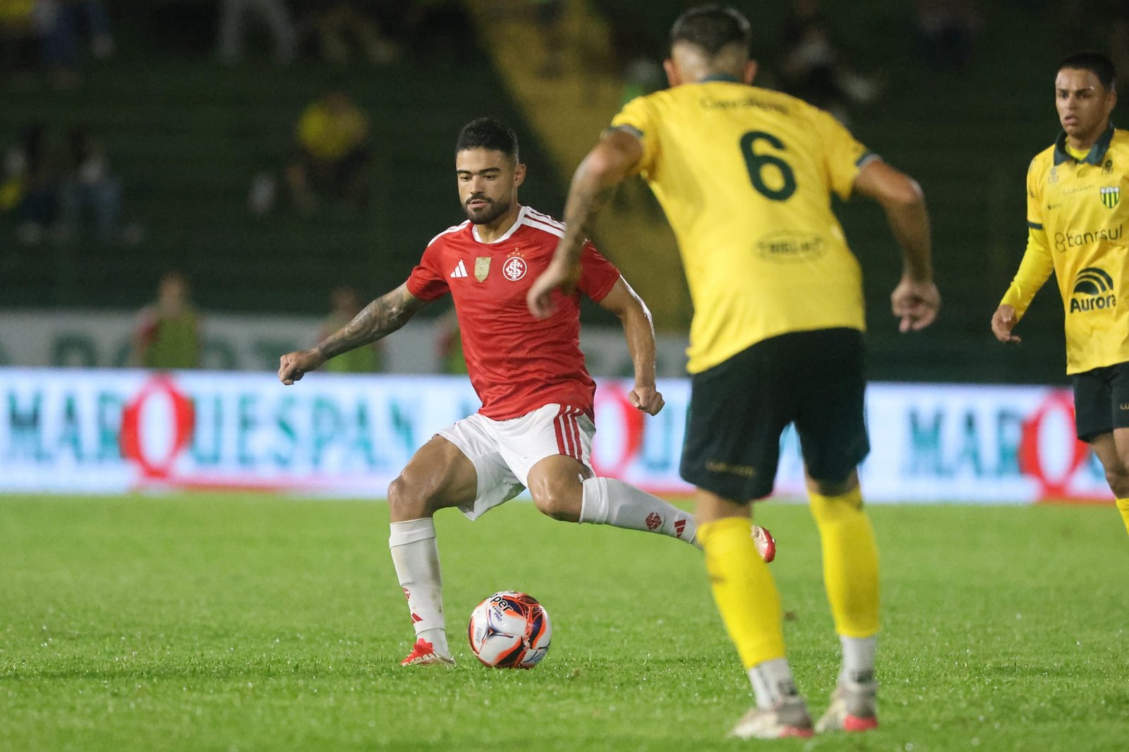 "Temos que jogar como se estivesse tudo empatado", diz técnico do Inter após vencer o Ypiranga 2 “Temos que jogar como se estivesse tudo empatado”, diz técnico do Inter após vencer o Ypiranga