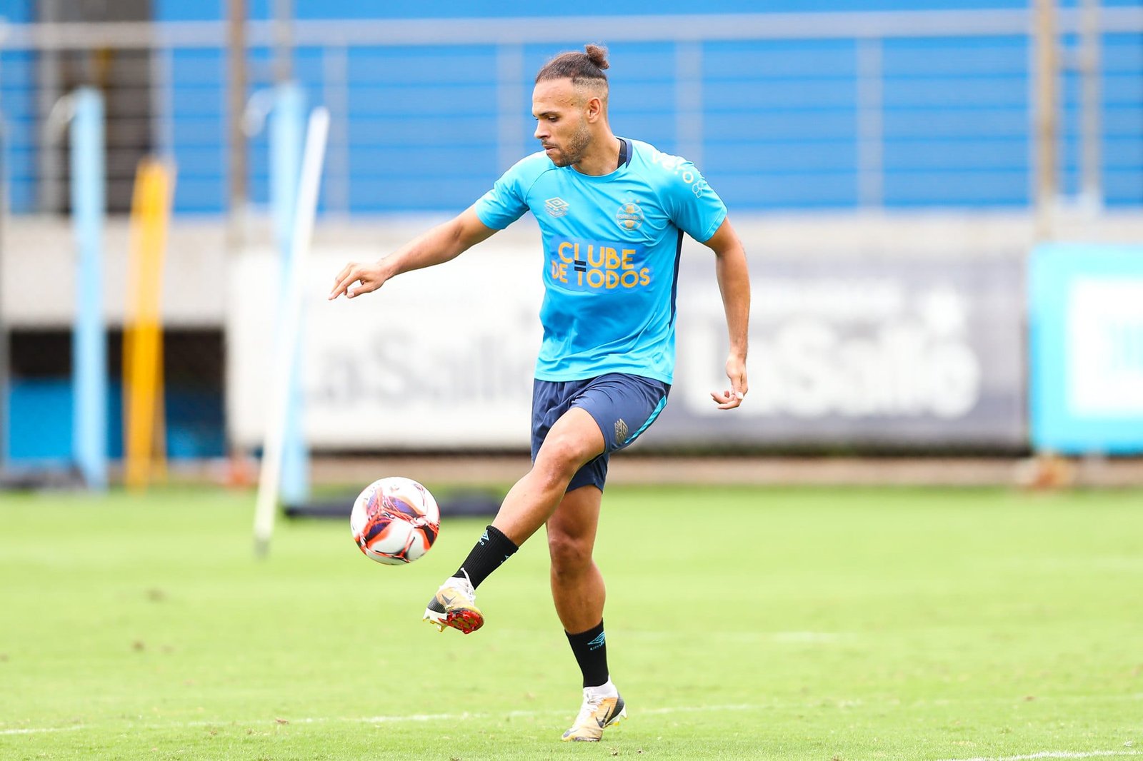 Braithwaite é novidade no treino do Grêmio 3 Braithwaite é novidade no treino do Grêmio