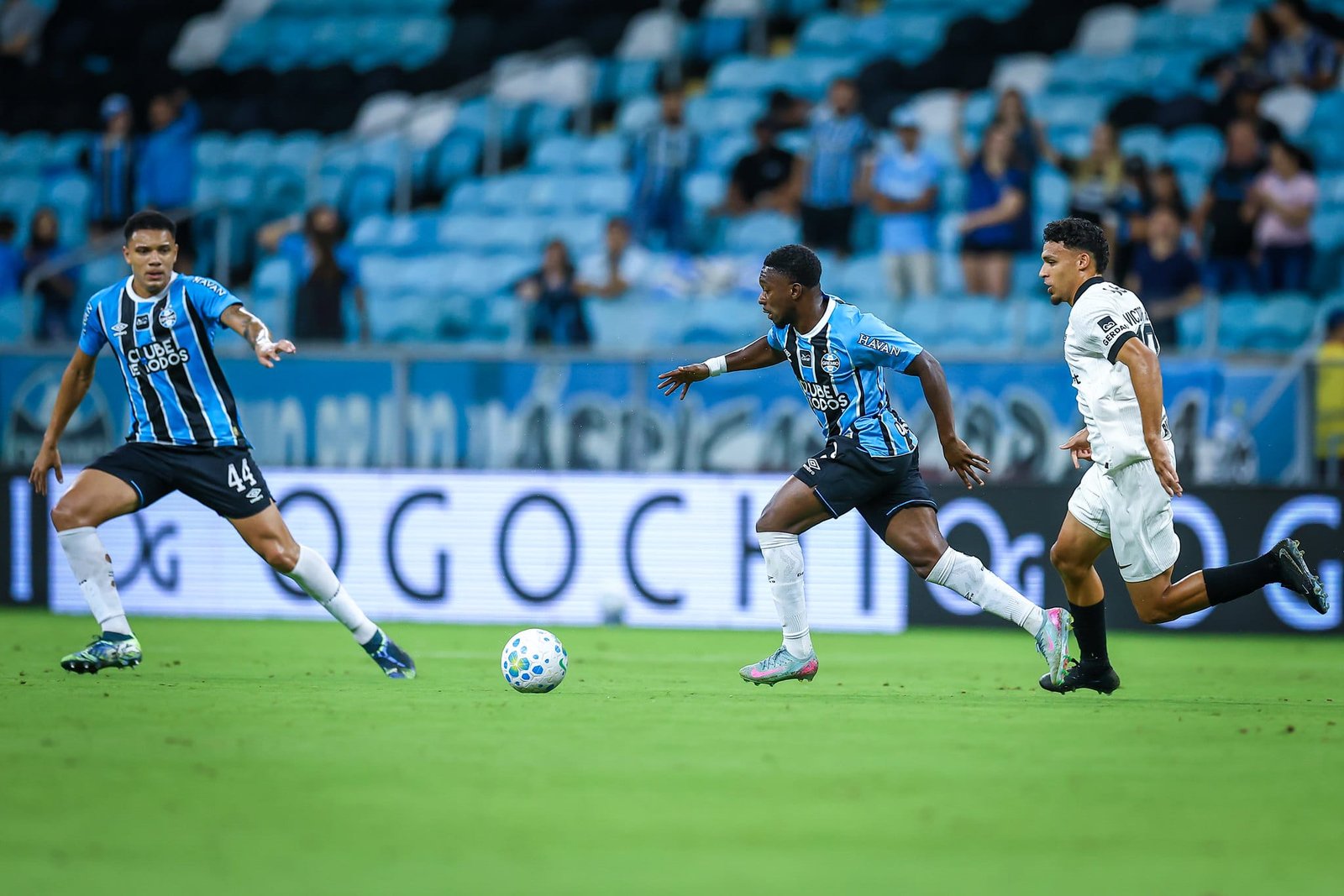 "Superioridade no jogo todo", afirma técnico do Grêmio após vencer o Atlético-MG 2 “Superioridade no jogo todo”, afirma técnico do Grêmio após vencer o Atlético-MG