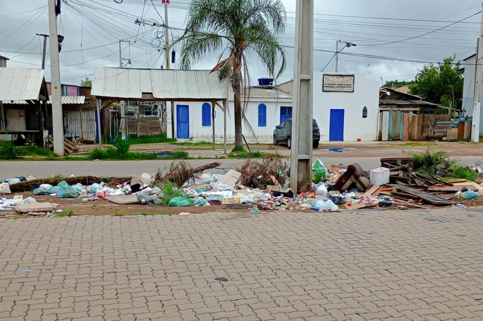 Porto Alegre: Aprovada lei que pune descarte irregular de lixo e dá premiação para denunciante
