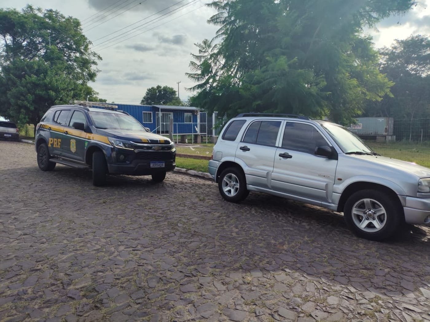 Polícia Rodoviária Federal recupera em Rosário do Sul veículo adquirido através de golpe 2 Polícia Rodoviária Federal recupera em Rosário do Sul veículo adquirido através de golpe