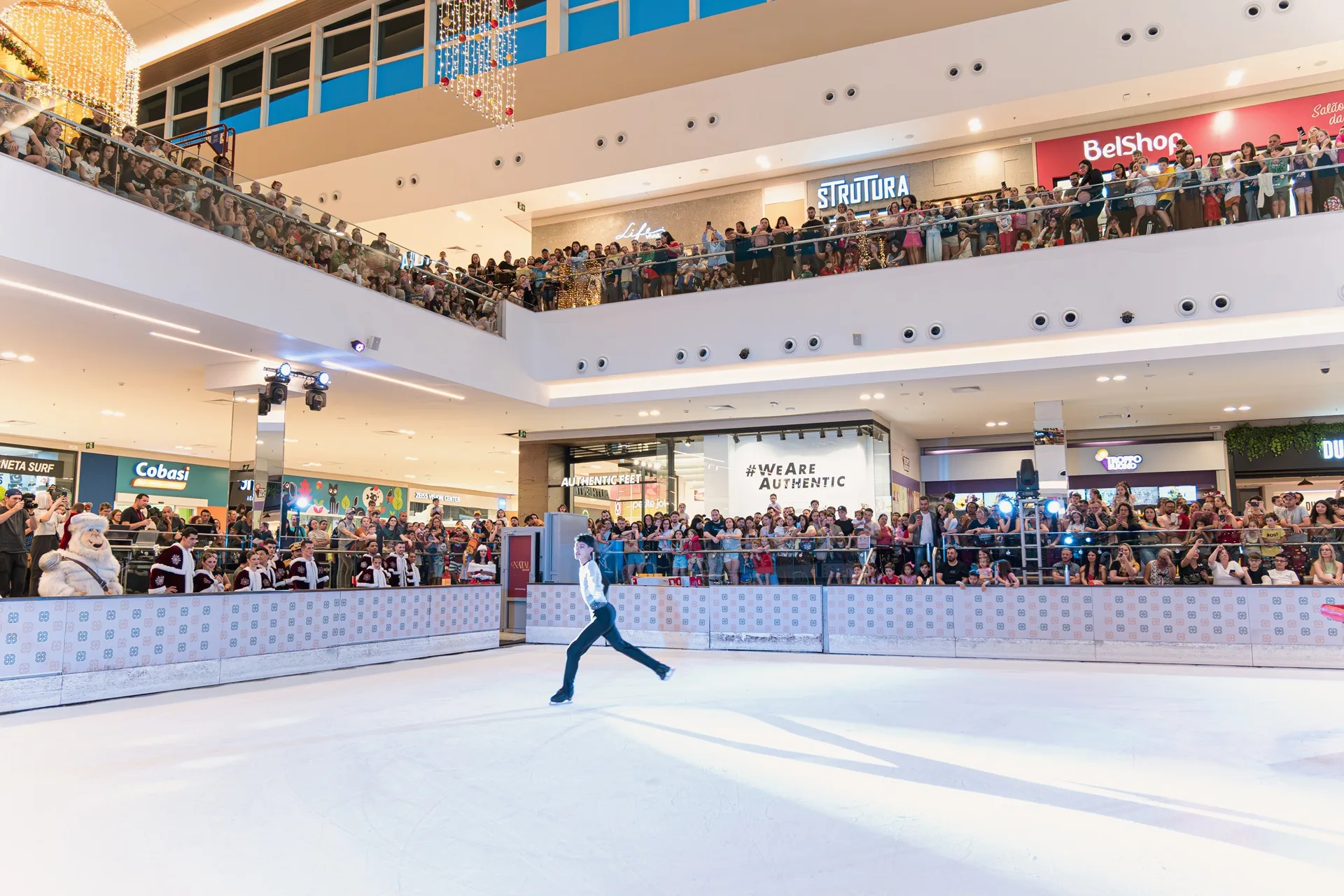 Canoas recebe show de patinação artística no gelo em celebração às Olimpíadas de Inverno 2026 1 park no gelo