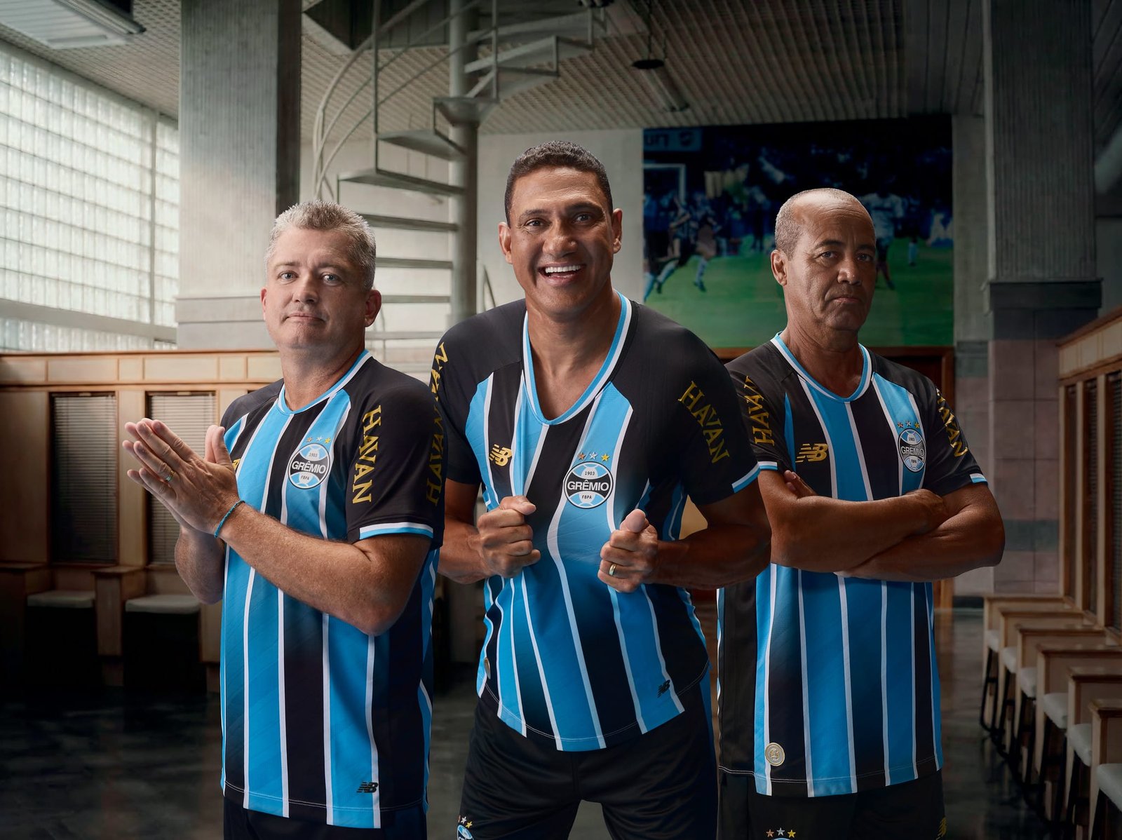 Grêmio lança novos uniformes para temporada 2026