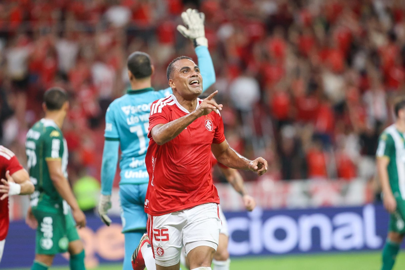 "Vamos continuar trabalhando", diz técnico do Inter após vencer a Chapecoense 2 “Vamos continuar trabalhando”, diz técnico do Inter após vencer a Chapecoense