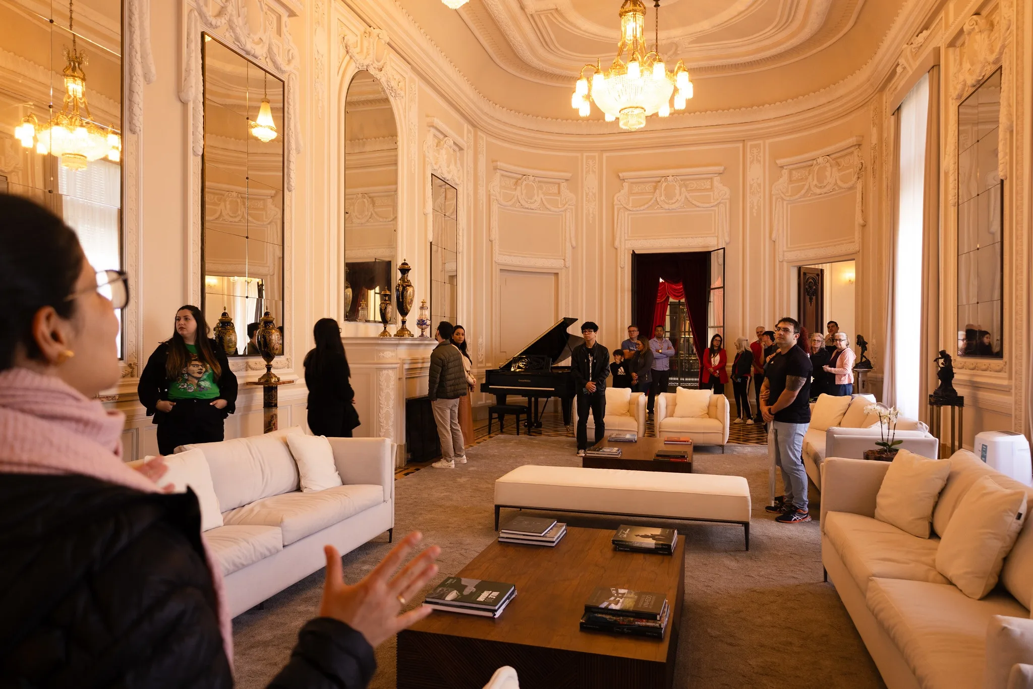 Com acesso ao Gabinete do Governador, Palácio Piratini realiza edições especiais de visitas guiadas 4 Com acesso ao Gabinete do Governador, Palácio Piratini realiza edições especiais de visitas guiadas