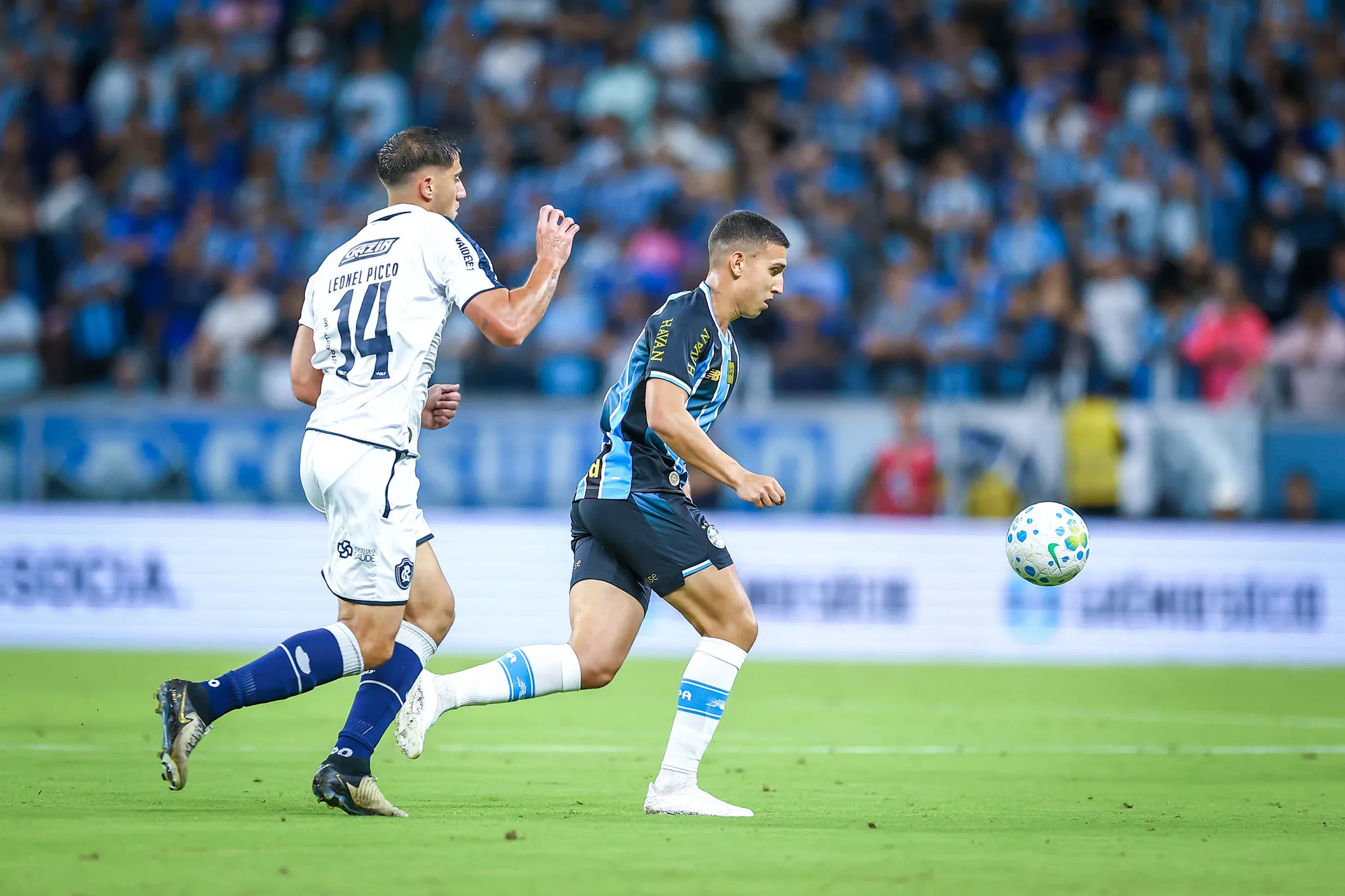 Após empatar com o Remo, Luís Castro afirma que confia no projeto do Grêmio 8 Após empatar com o Remo, Luís Castro afirma que confia no projeto do Grêmio