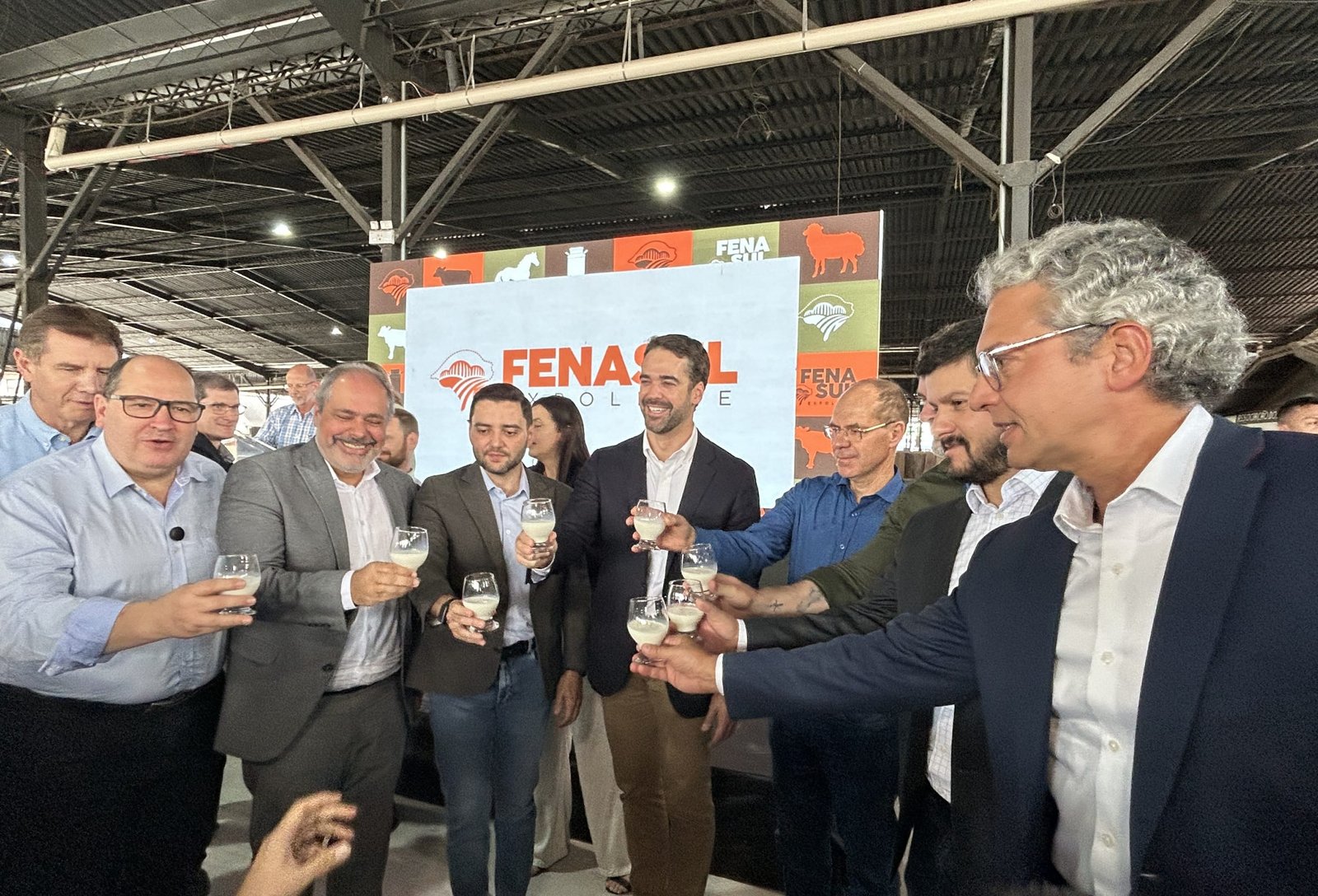 Fenasul Expoleite e Fenovinos são lançadas com expectativa de mais de 3 mil animais