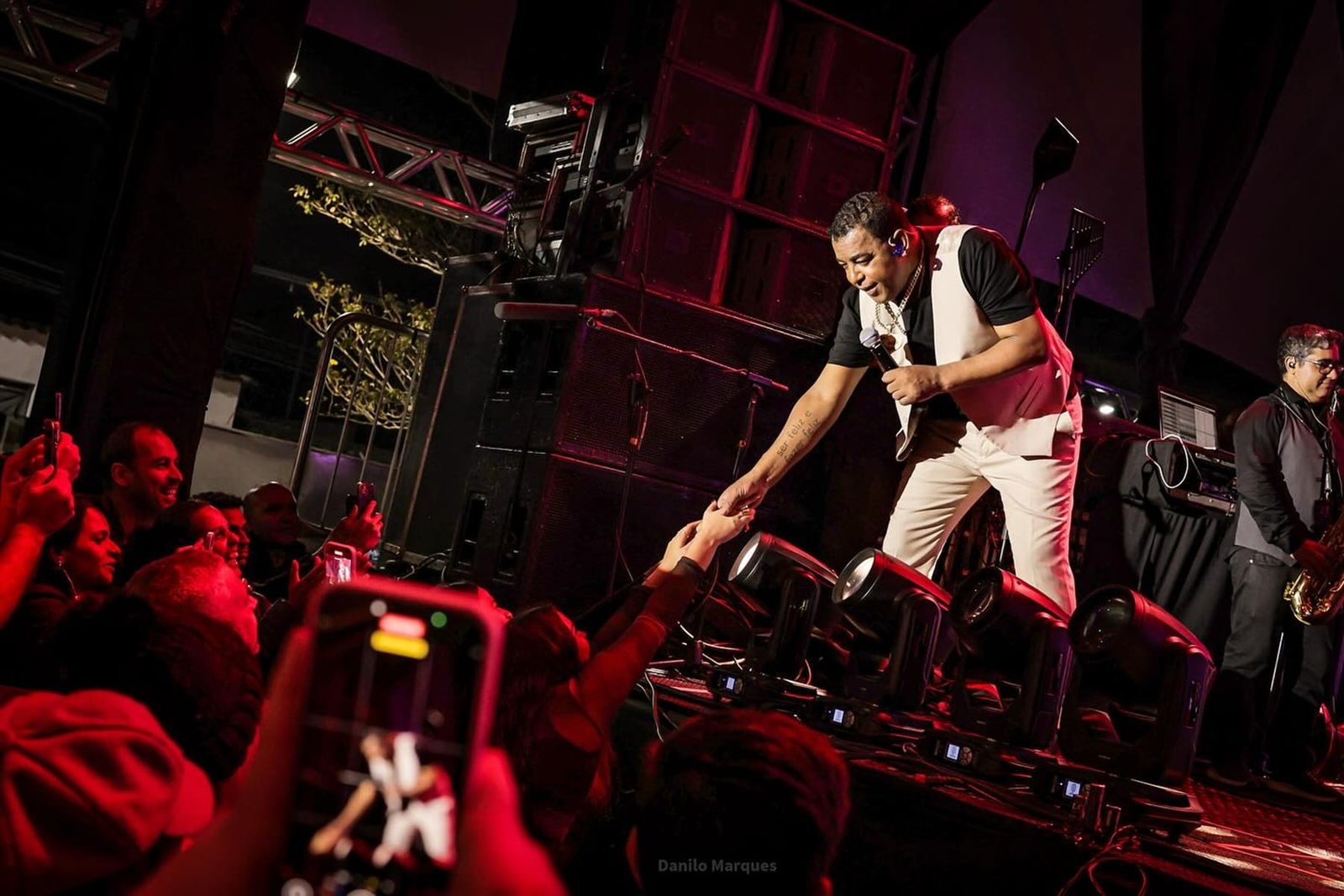 Raça Negra retorna a Porto Alegre com a nova turnê “Me Leva Junto Com Você”