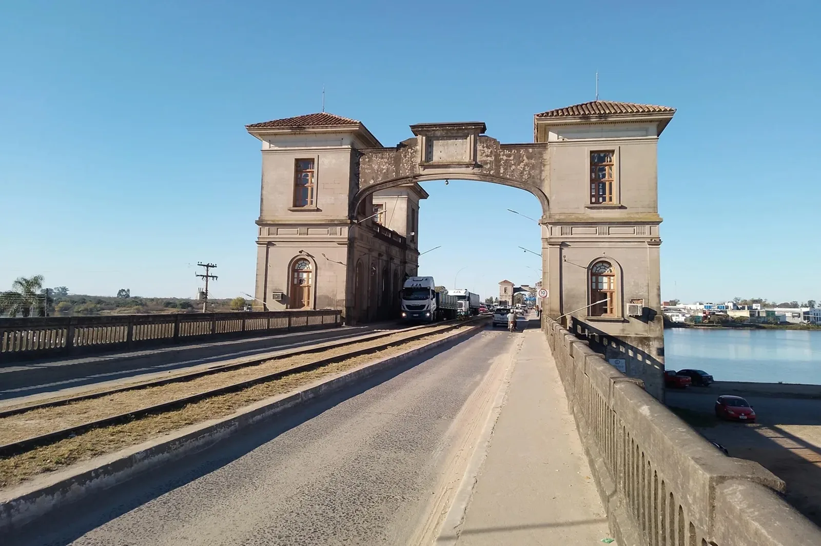 Ponte entre Rio Grande do Sul e Uruguai terá bloqueios para obras 1 ponte uruguai