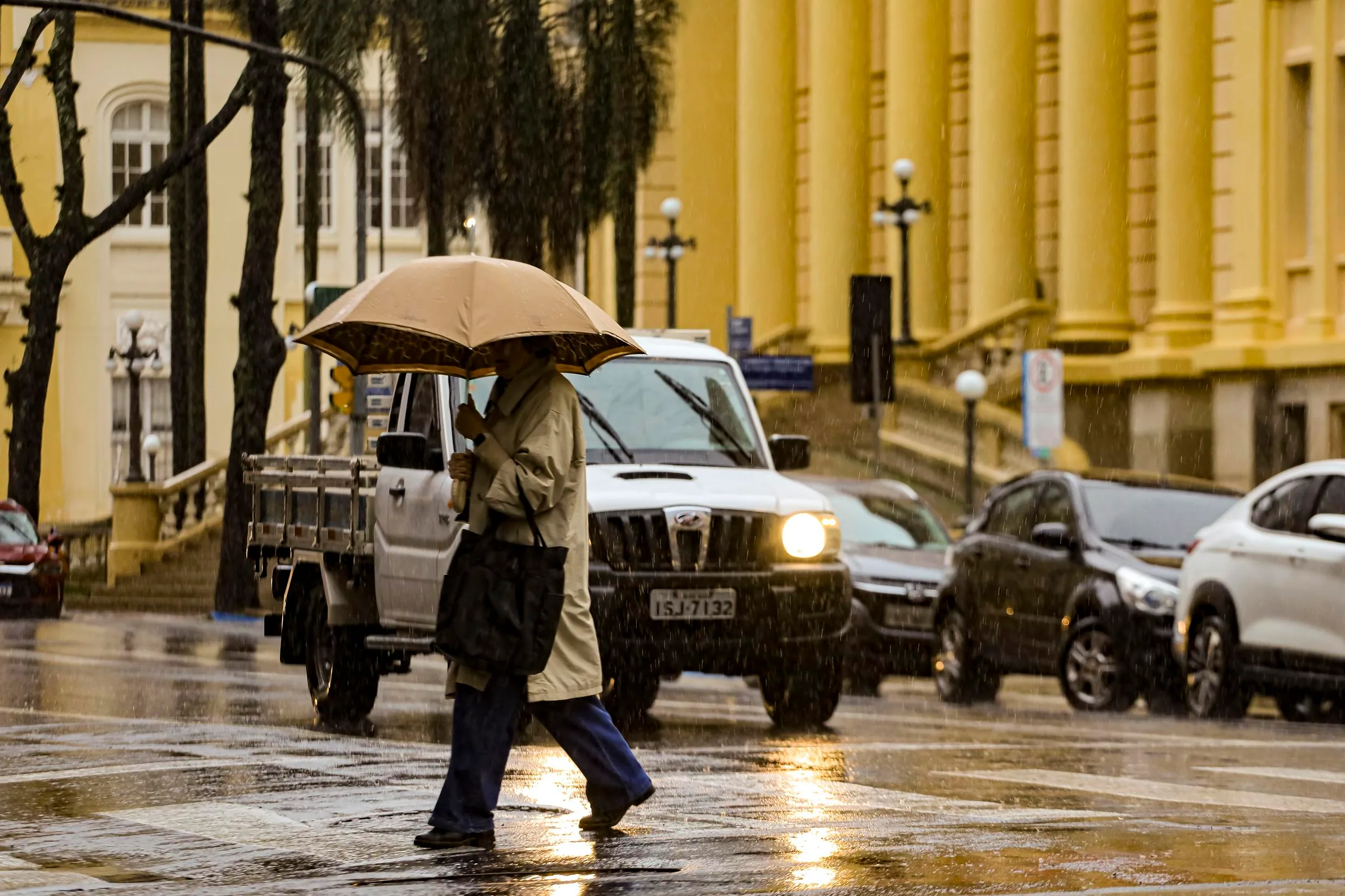 Frente fria irá mudar o tempo no RS; há previsão de chuva e frio intenso 3 Frente fria irá mudar o tempo no RS; há previsão de chuva e frio intenso