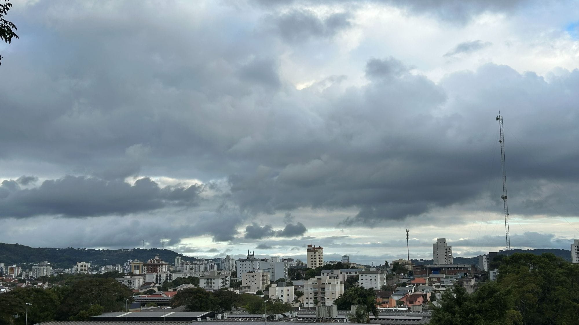 Ar gelado e trégua da chuva: como fica o tempo no RS nesta quarta-feira