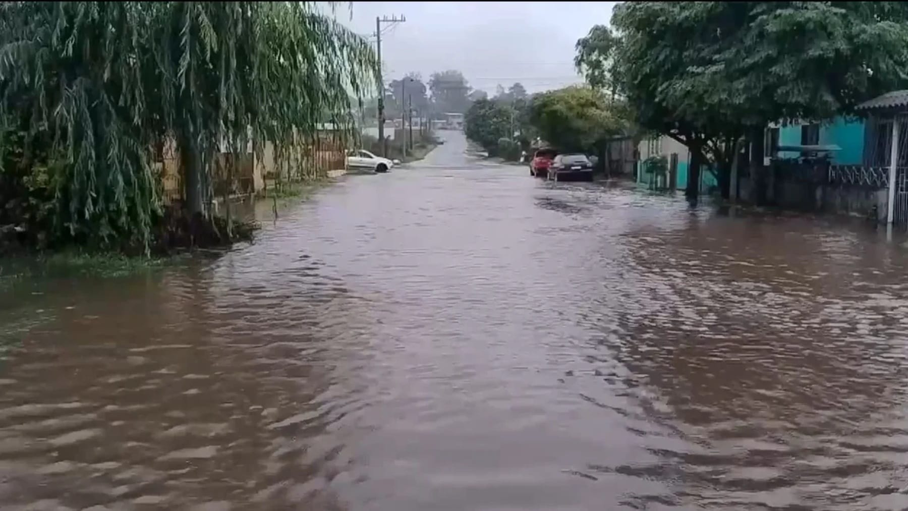 Temporal causa transtornos em 19 municípios do RS; Há risco de deslizamentos
