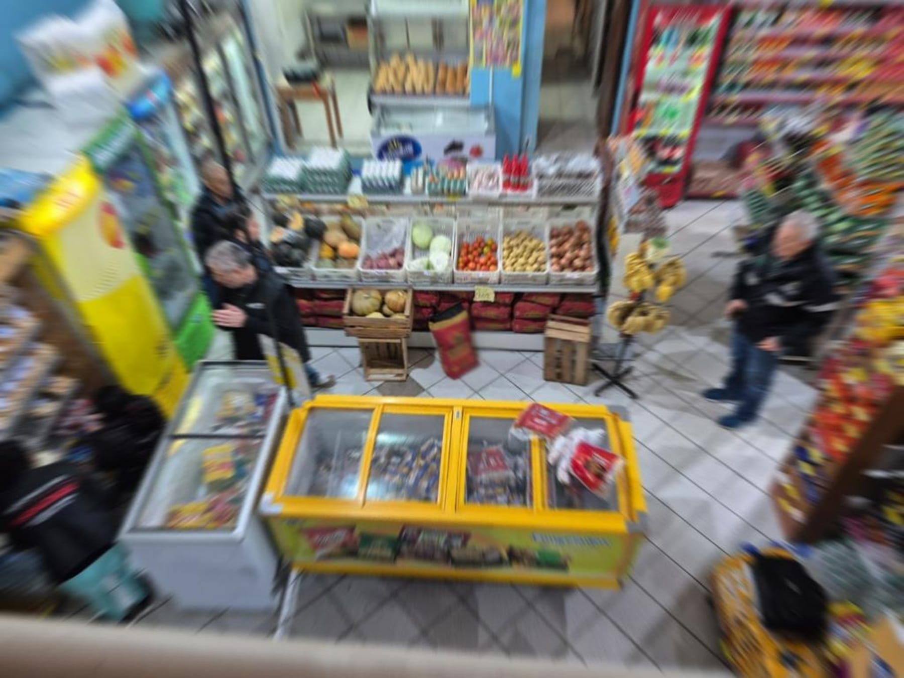 Operação apreende uma tonelada de produtos impróprios para consumo em Alegrete 1 Operação apreende uma tonelada de produtos impróprios para consumo em Alegrete