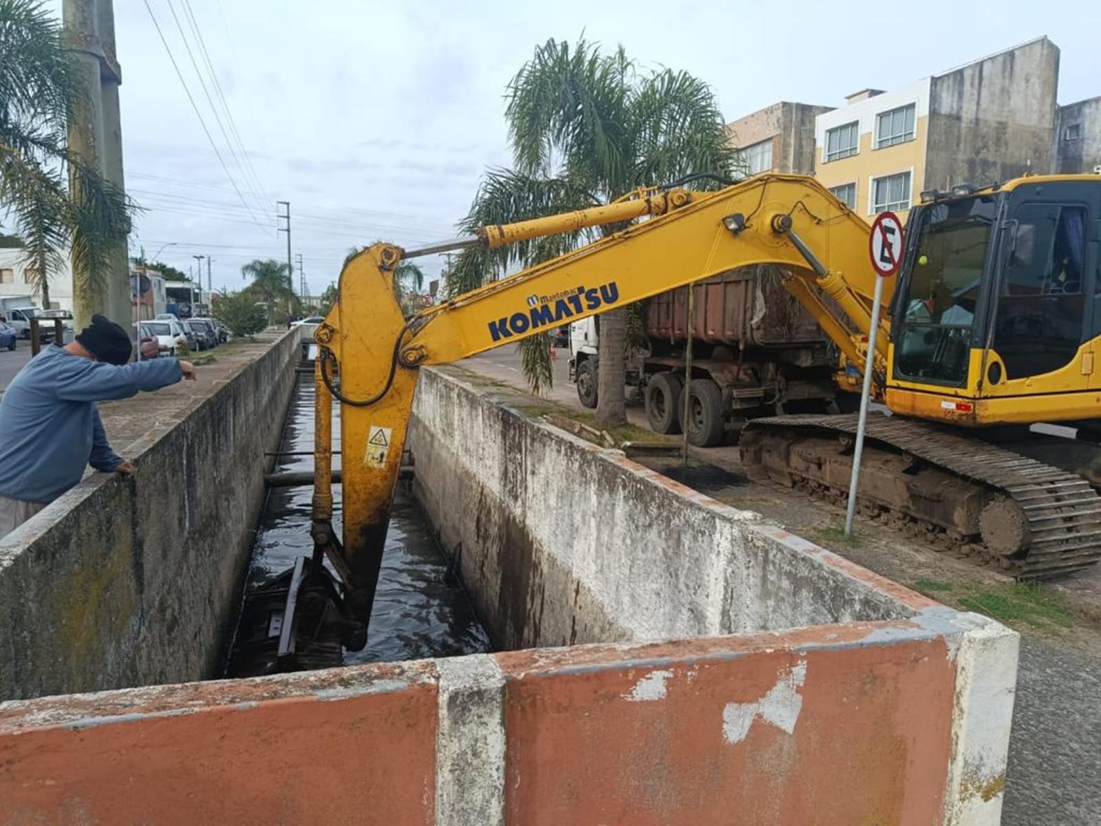 Rio Grande avança em ação preventiva contra cheias com limpeza de importante canal de drenagem 2 Rio Grande avança em ação preventiva contra cheias com limpeza de importante canal de drenagem