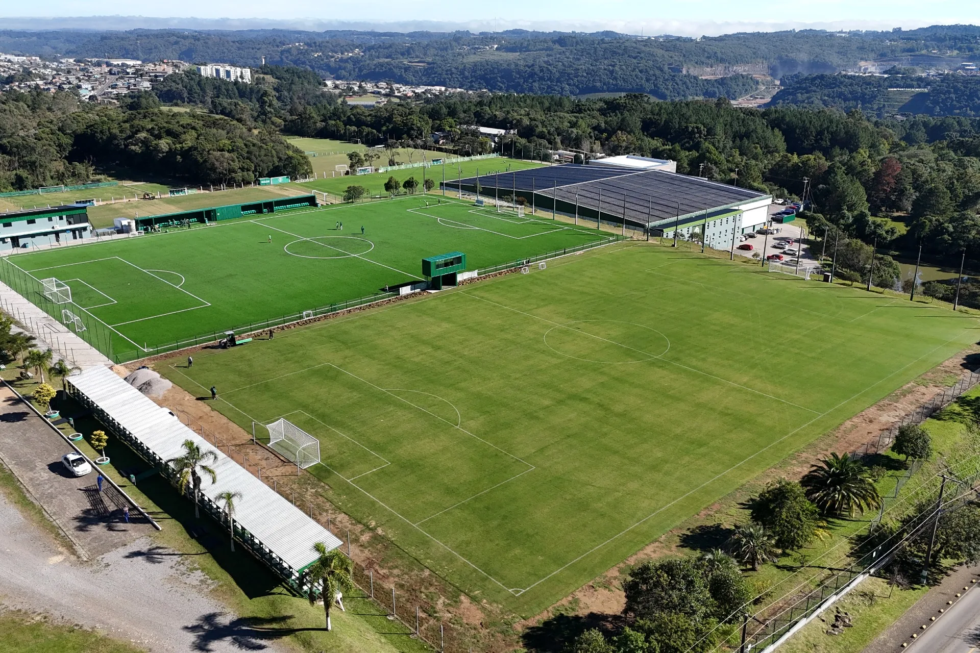 Com gramado padrão Copa do Mundo, Juventude estreia miniestádio