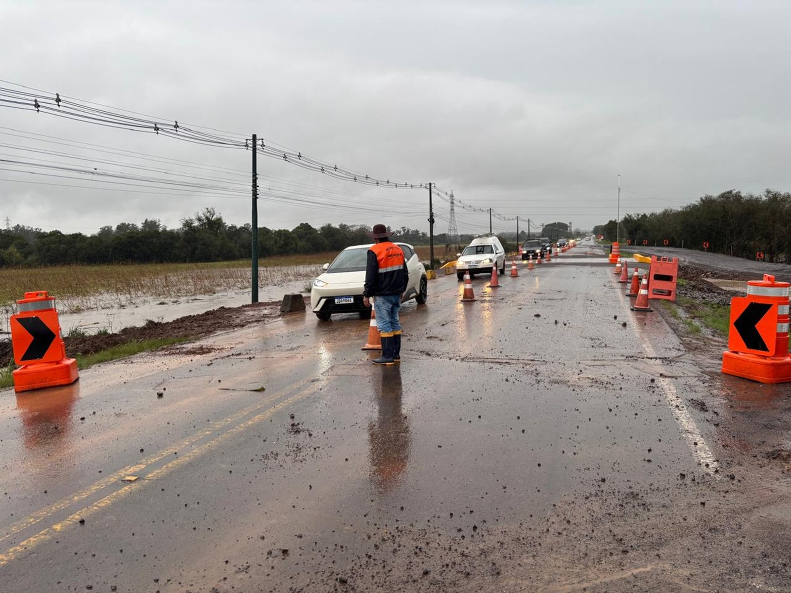 Confira rodovias estaduais com bloqueios totais ou parciais em virtude das chuvas no RS