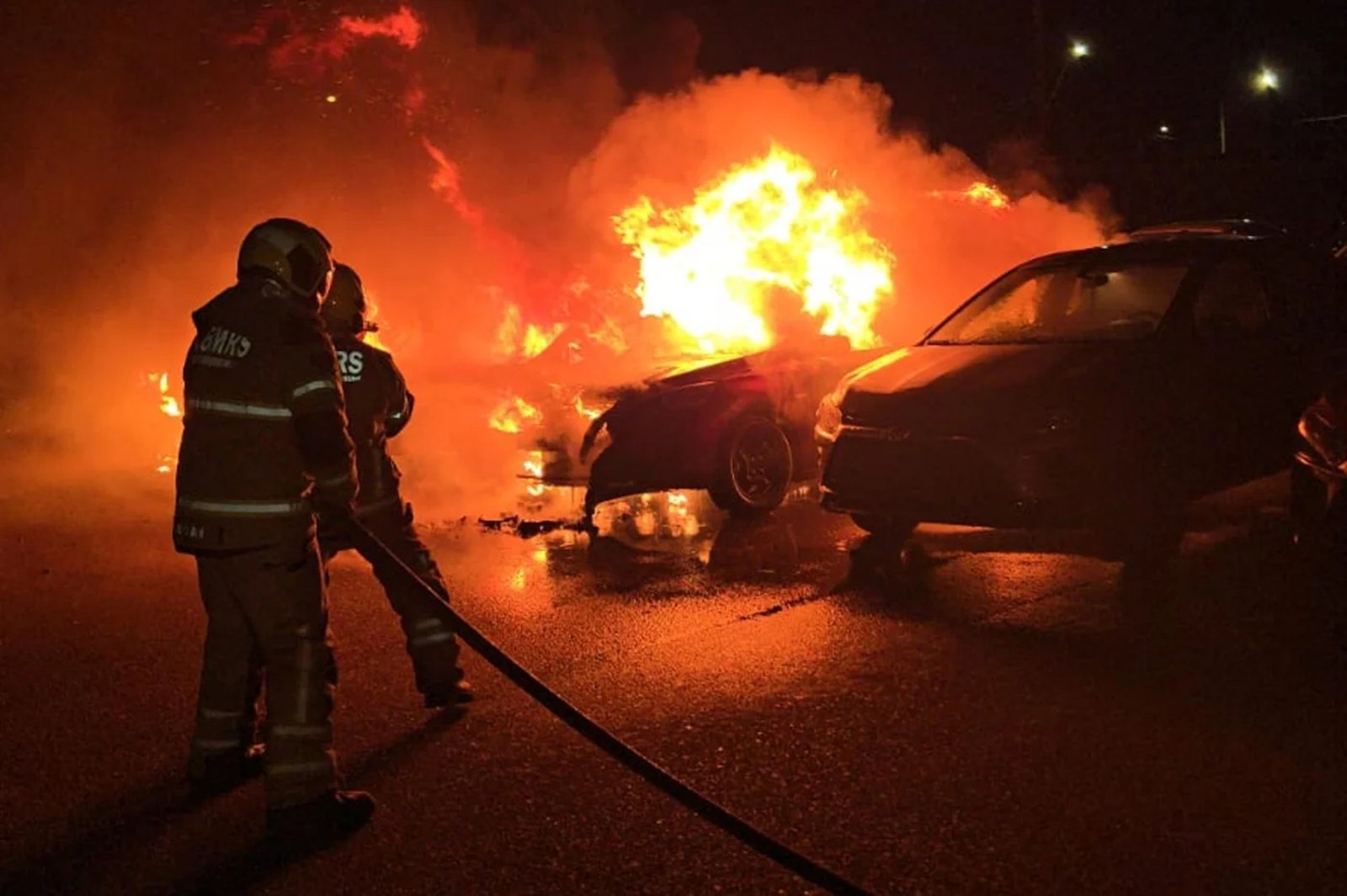 Incêndio atinge pátio de armazenamento do Porto de Rio Grande 2 Incêndio atinge pátio de armazenamento do Porto de Rio Grande