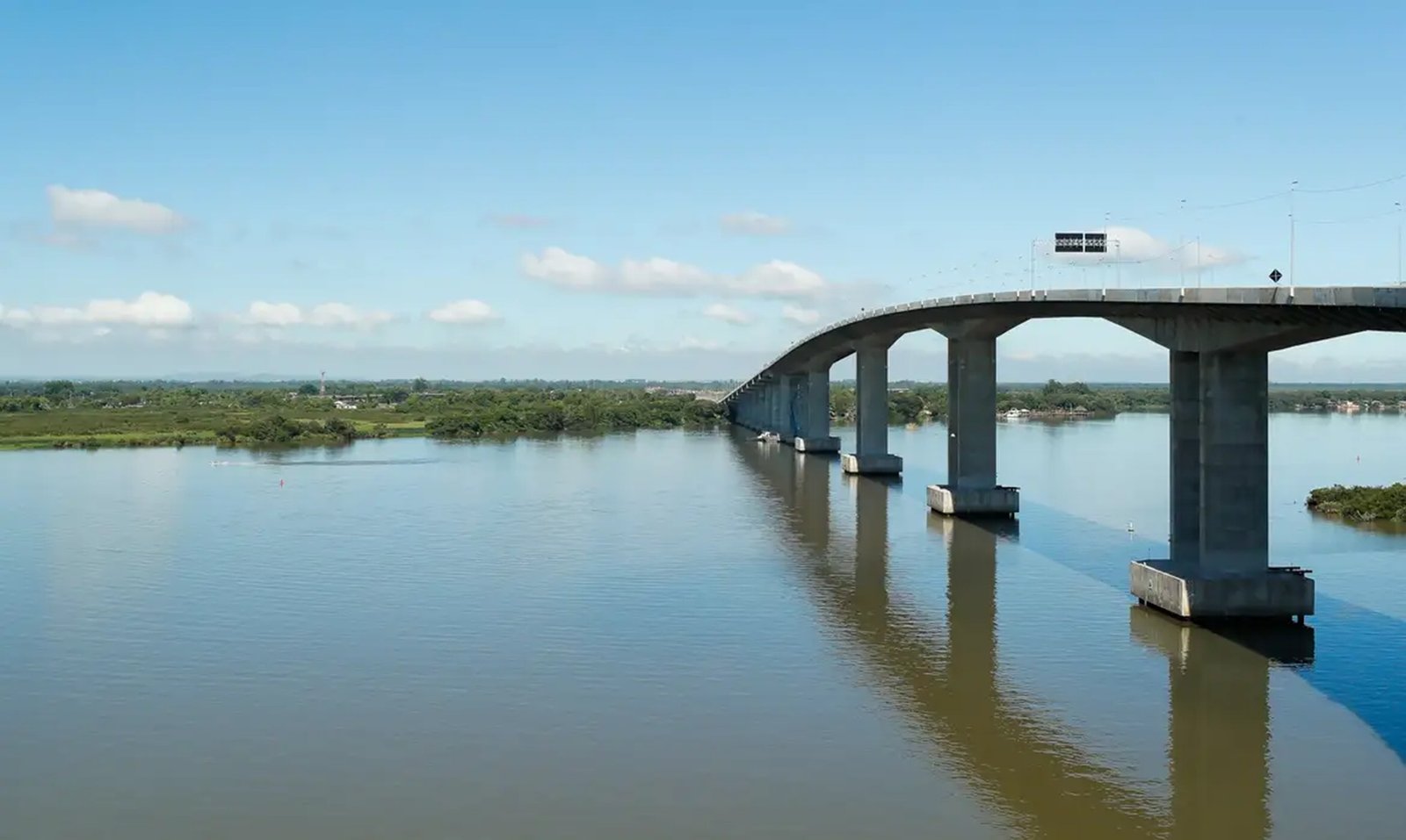 BR-116 entre Porto Alegre e Eldorado terá bloqueio parcial; entenda a operação 2 BR-116 entre Porto Alegre e Eldorado terá bloqueio parcial; entenda a operação