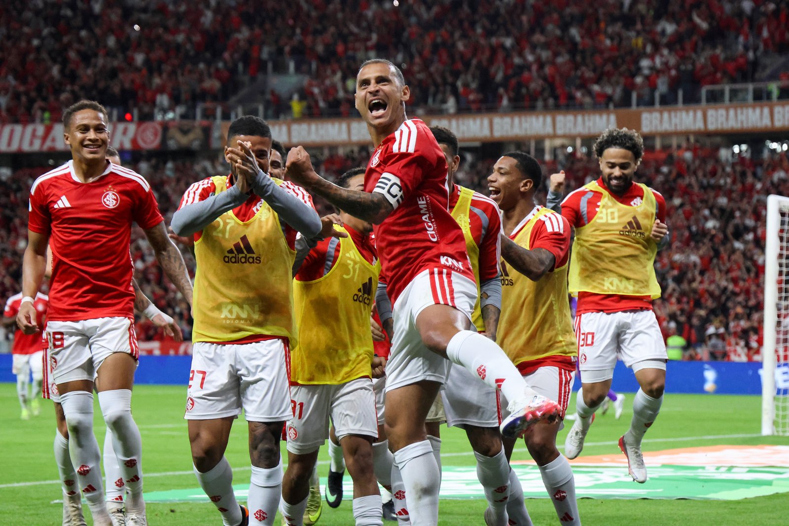 Inter bate o Corinthians no Beira-Rio, mas Pezzolano avisa: "Nada está fechado" 2 Inter bate o Corinthians no Beira-Rio, mas Pezzolano avisa: “Nada está fechado”