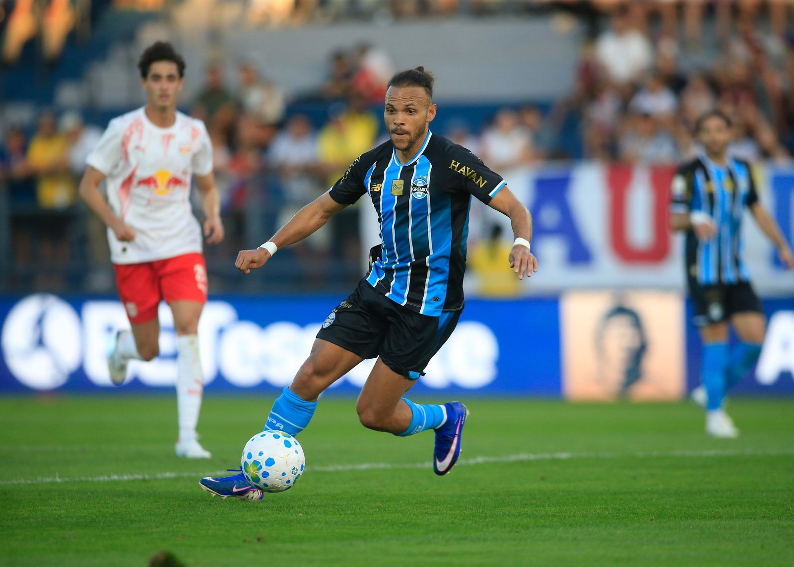Dirigente culpa arbitragem por derrota do Grêmio e pede explicações da CBF