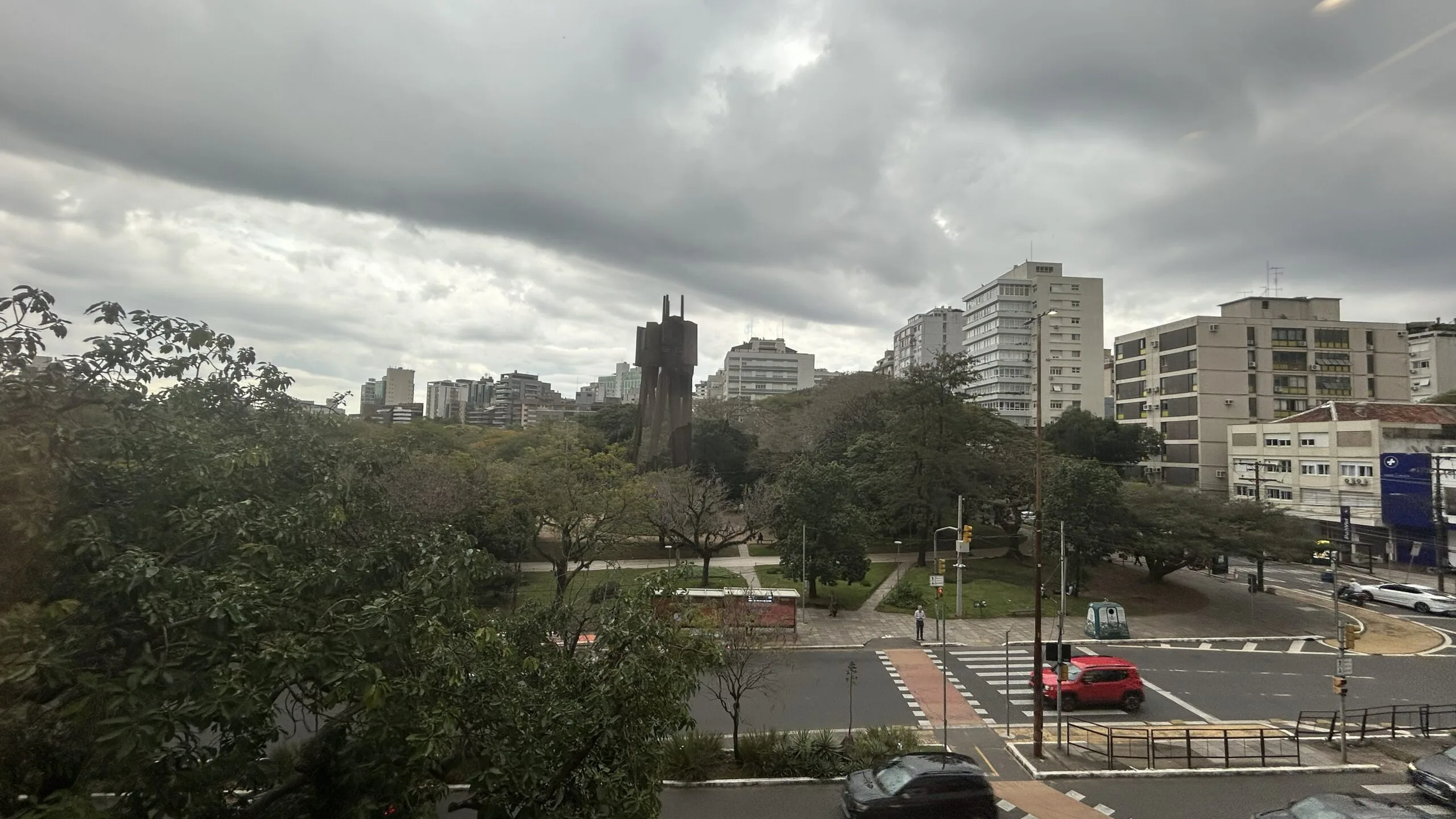 Previsão destaca ciclone e ventania no RS nesta sexta