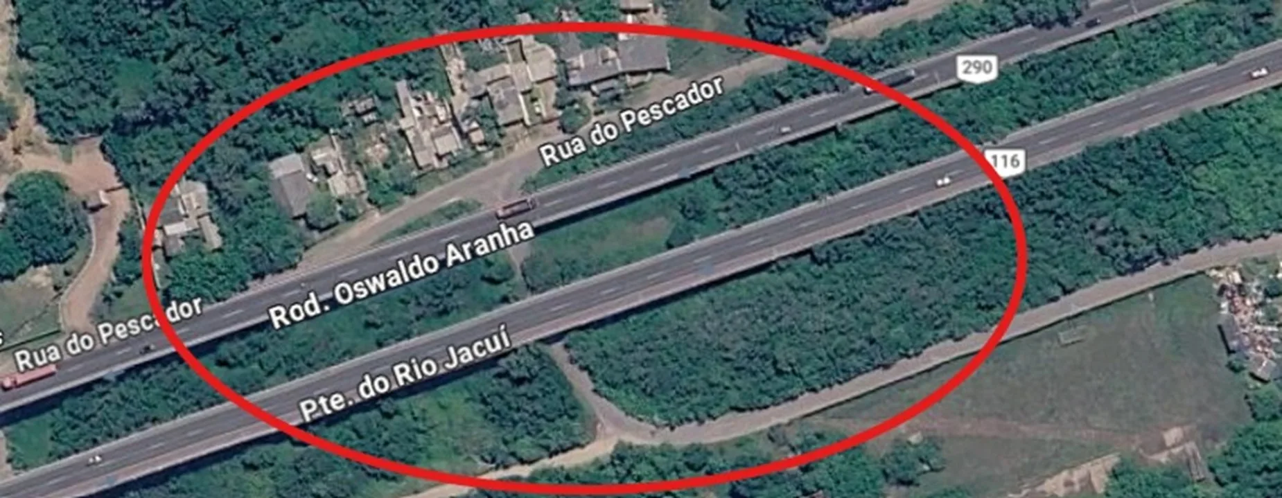 Alças de retorno sob a ponte do Rio Jacuí são bloqueadas por alagamento na BR-290